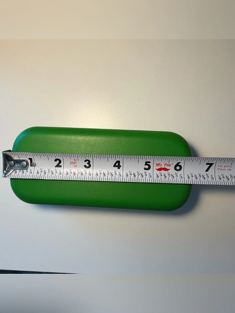Kate Spade green & black eyewear hard case w/ matching cleaning cloth